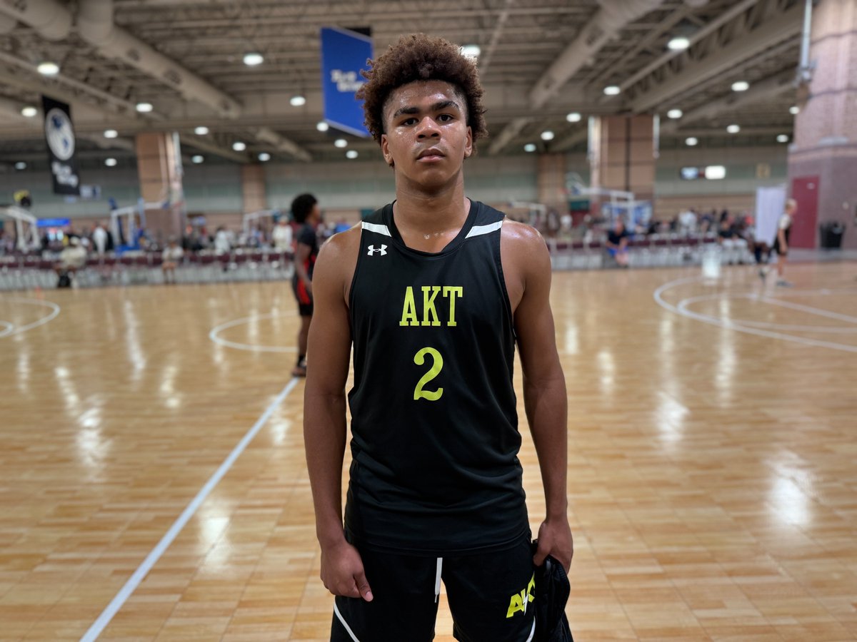 Sunday Standouts <a href="/HGSL_HoopGroup/">HGSL</a> :

17u
J. Bahr-AKT 📸 
J. McDuffie- Shooters📸
B. Herman- Bell City📸
W. Mali- PSB DC
A. Mbuyamba- AKT
N. Hickson- PSB DC
M. Denton- Shooters
D. Walker- District
D. Yates- Team Iverson
J. Houchins- District

16u
M. Williams- AKT📸
R. Bahr- AKT
