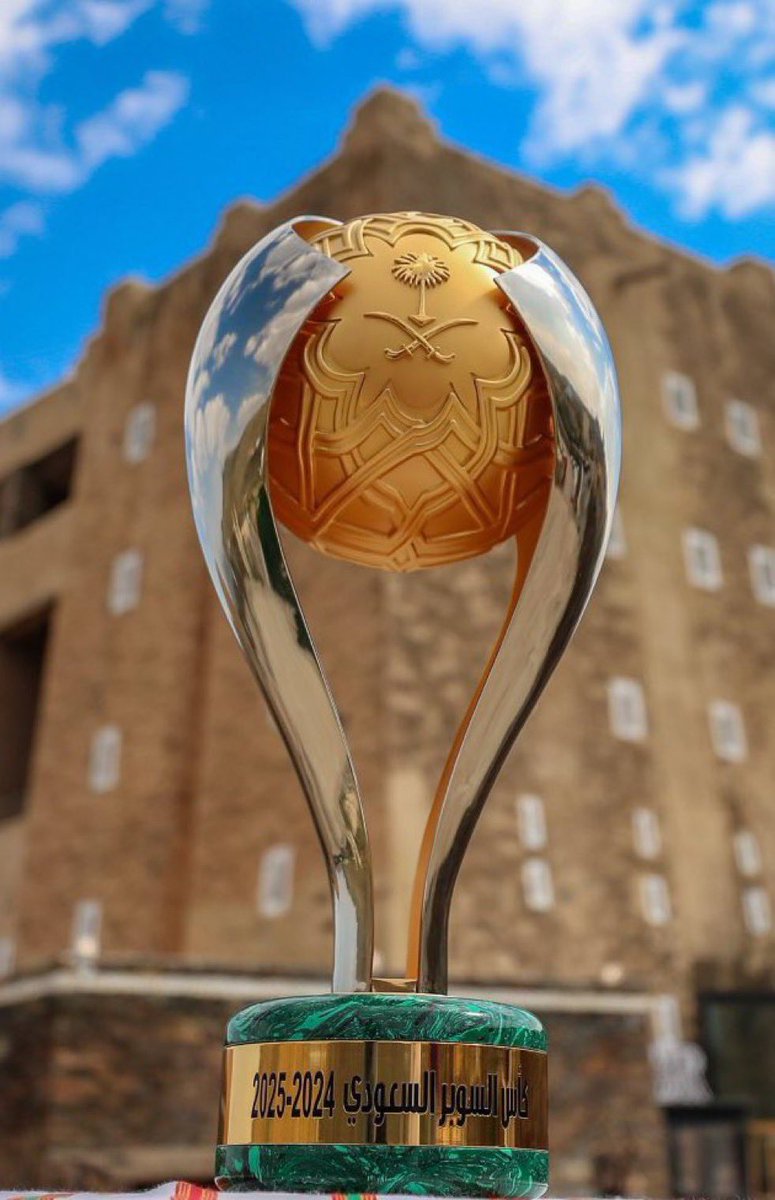 الرياضية :" لجنة المسابقات في الاتحاد السعودي لكرة القدم تتجه إلى مخاطبة #الأهلي ليكون بديلًا عن #الهلال في #كأس_السوبر السعودي