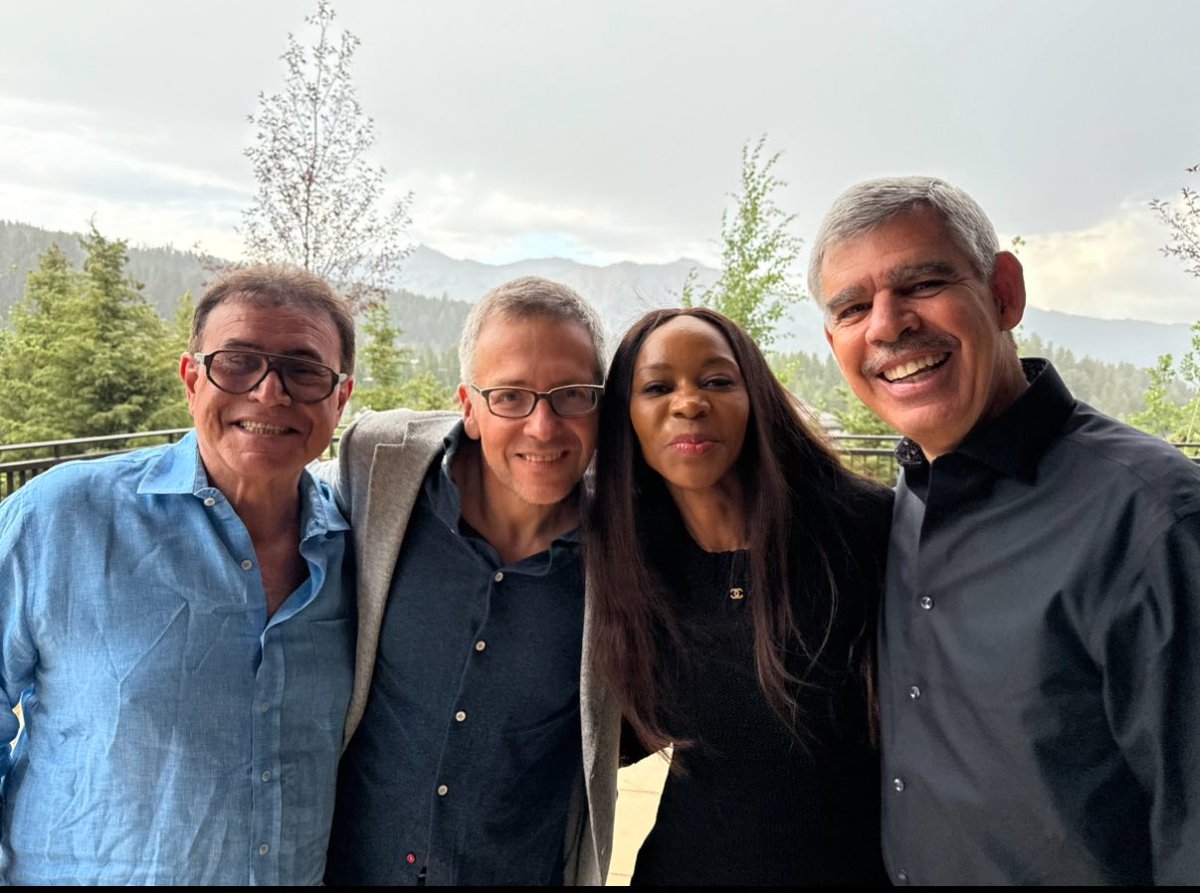 elerianm's tweet image. The Annual Conference Get-Together: I always gain valuable insights from listening to @Dambisamoyo, @ianbremmer and @Nouriel.