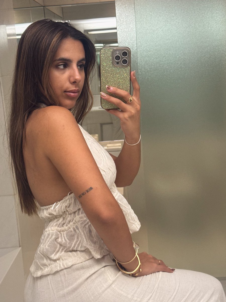 rainha de cascais🍸 tweet media