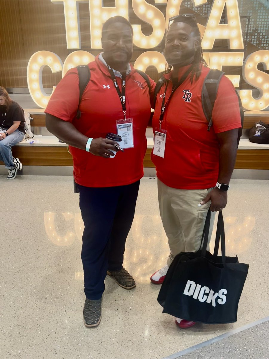 Childhood dream fulfilled! <a href="/CoachBarnes91/">Darnell Barnes M.Ed</a> <a href="/THSCAcoaches/">THSCA</a> <a href="/TRRoughRiderFB/">Roosevelt Rough Riders</a> <a href="/WeAreTRHS/">Theodore Roosevelt High School - NEISD</a>  #veltboyz #EAT