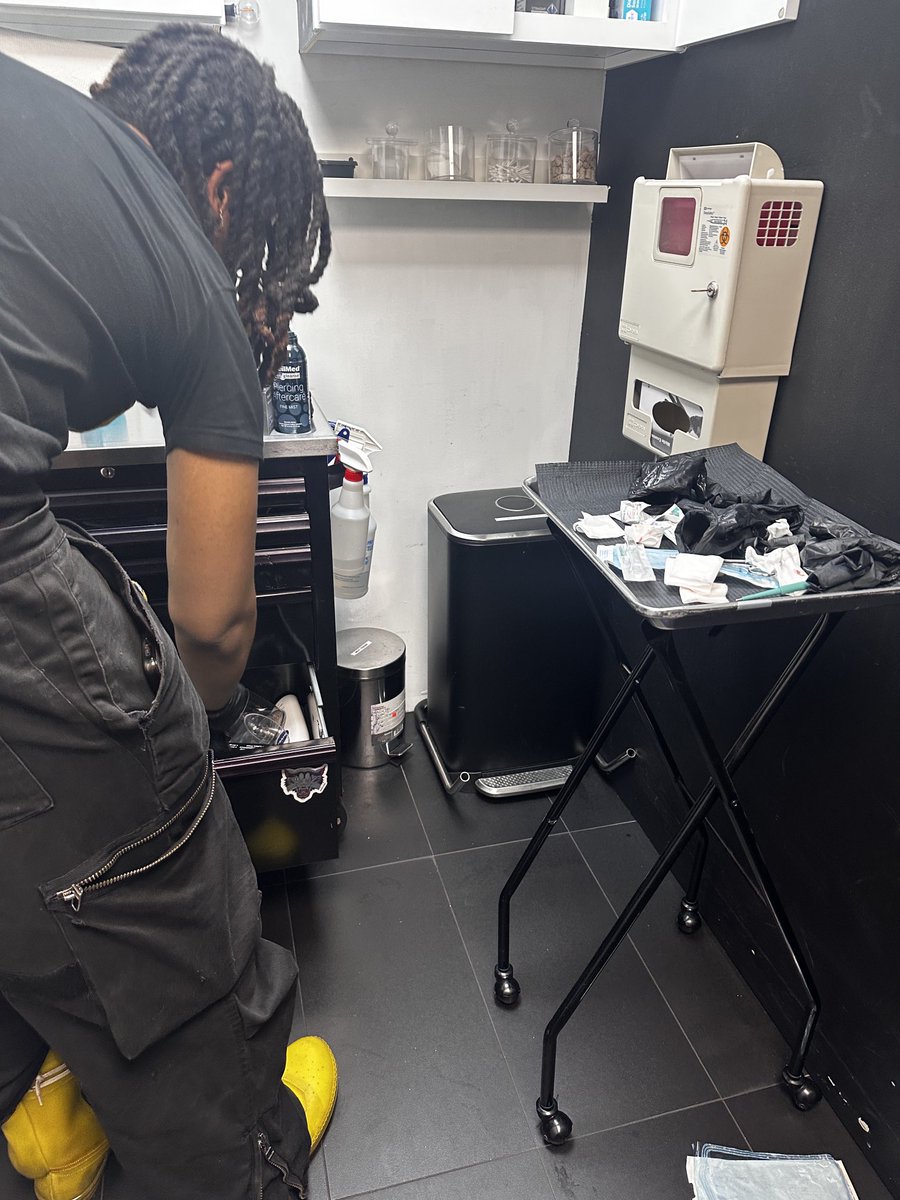 highoffady's tweet photo. #piercingtime https://t.co/fkJt4yfhQX