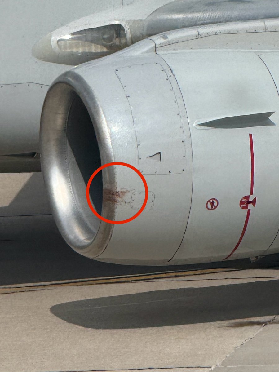 derrickvanorden's tweet image. Apparently Eagles don’t like Hawks.
I’m just waiting on a plane.
-Without a bird in the engine.