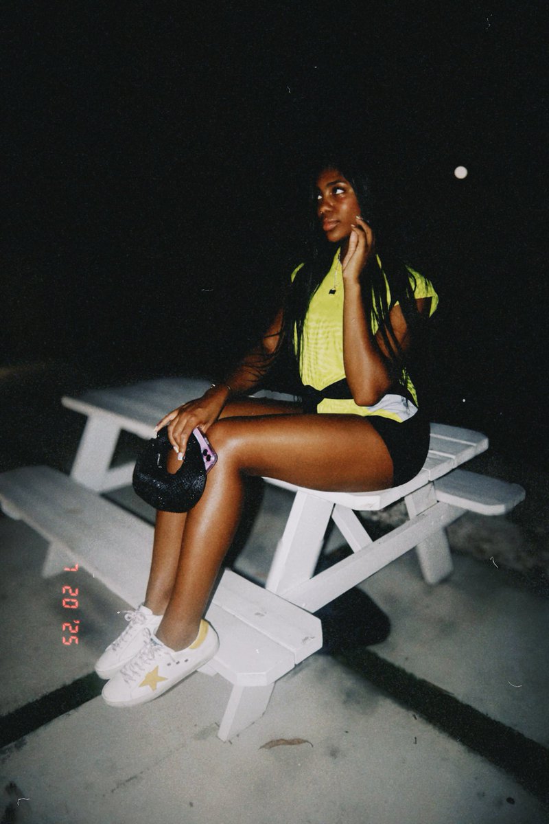adrianakardash3's tweet image. Miami nights.