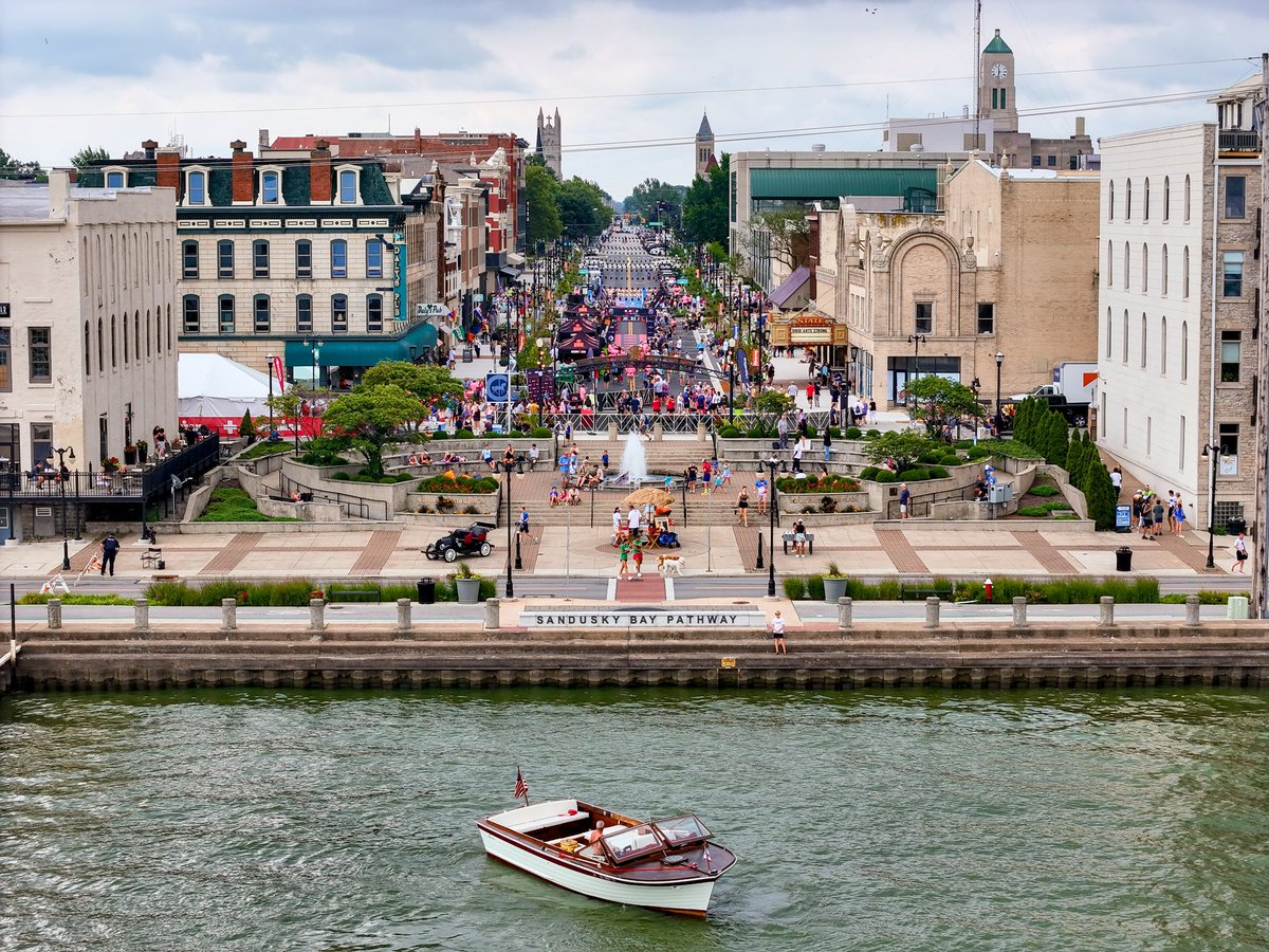 cityofsandusky's tweet image. Congrats to all the athletes who competed today, and thank you to @ShoresIslandsOH, our amazing volunteers, safety crews, local businesses, and community partners for making it all happen.
We’re proud to host this great event in Sandusky!
#IRONMAN #SanduskyOhio #LakeErieLove