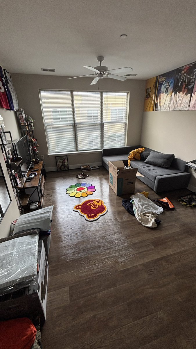 wannabereece's tweet photo. month in update . no more air mattress, no more baby tv and the kill bill poster is no longer alone🙏🏾it’s all coming together fellas https://t.co/bpYrqffEXw