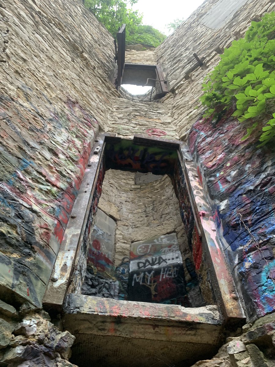 JEBtheWIGGER's tweet image. Urban Castle
