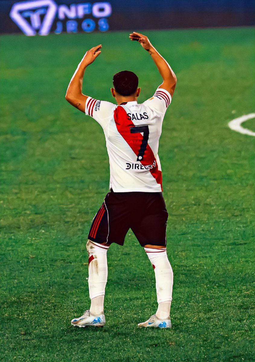 Jugadores que llegaron a River y no les pesó la camiseta.
Empiezo yo:
