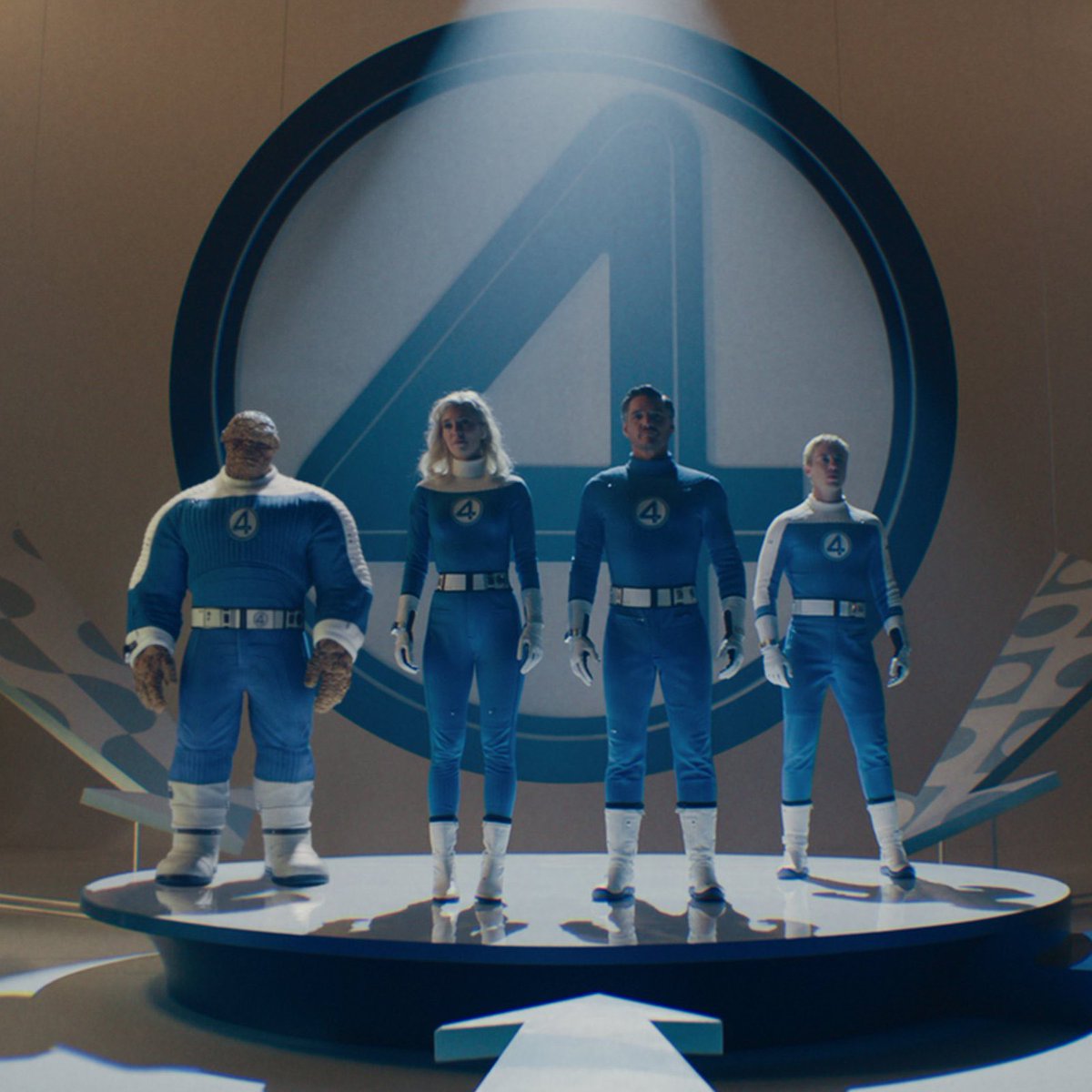 AvengersUpdated's tweet image. Kevin Feige teases that we’ll see heroes visit the Fantastic Four’s universe in ‘AVENGERS: DOOMSDAY’
“We’re shooting on all the same sets that we built for Fantastic Four, and it is very fun. I would say the now iconic Baxter Building living room and kitchen where we saw the…