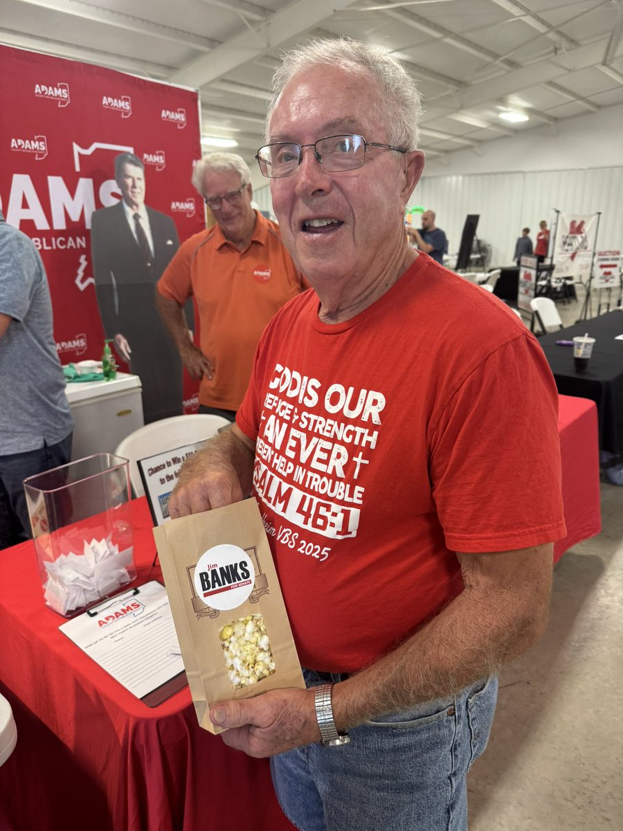 smjustus's tweet image. Making sure that @TeamJimBanks is everywhere in northeast Indiana while supporting our great senator- @SenatorBanks at the @AdamsCounty4H as we gave out free popcorn & @Jim_Banks stickers! 🍿🍀
