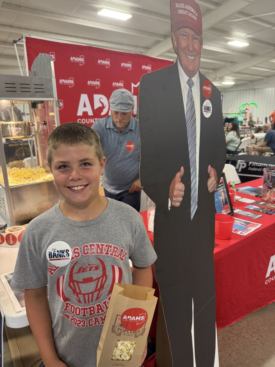 smjustus's tweet image. Making sure that @TeamJimBanks is everywhere in northeast Indiana while supporting our great senator- @SenatorBanks at the @AdamsCounty4H as we gave out free popcorn & @Jim_Banks stickers! 🍿🍀