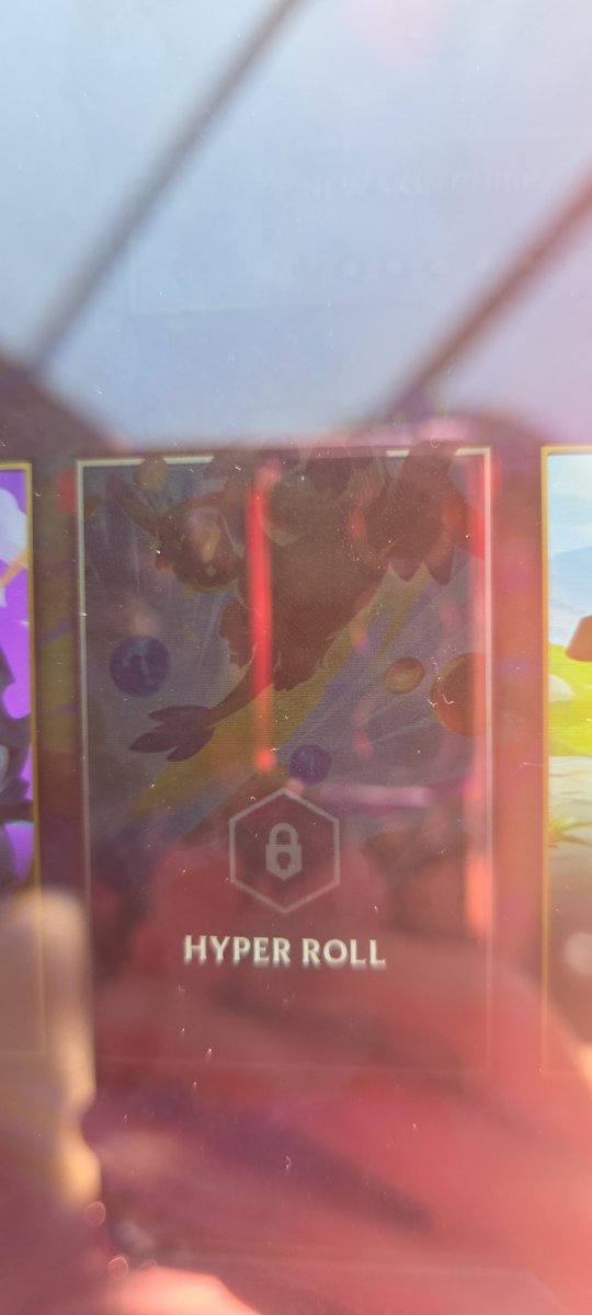 pikarumblee's tweet image. Why can&apos;t I play hyper roll on PBE @TFT 😭😭 come baacckkkk