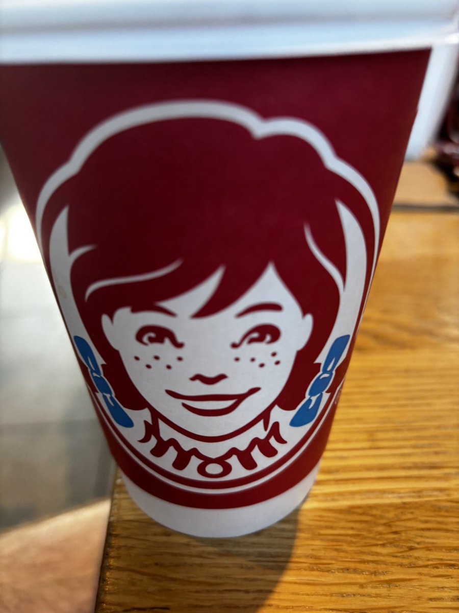 BrineWalsh's tweet image. Always side eyed “Wendy’s” being in the possessive form. As if this empty headed child could build anything.