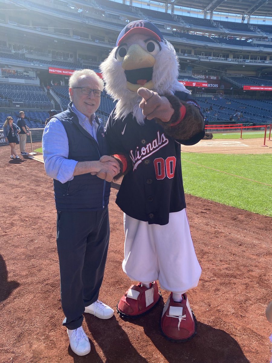 wolfblitzer's tweet image. Always fun to go to a Washington @nationals game and meet new friends. #GoNats!
