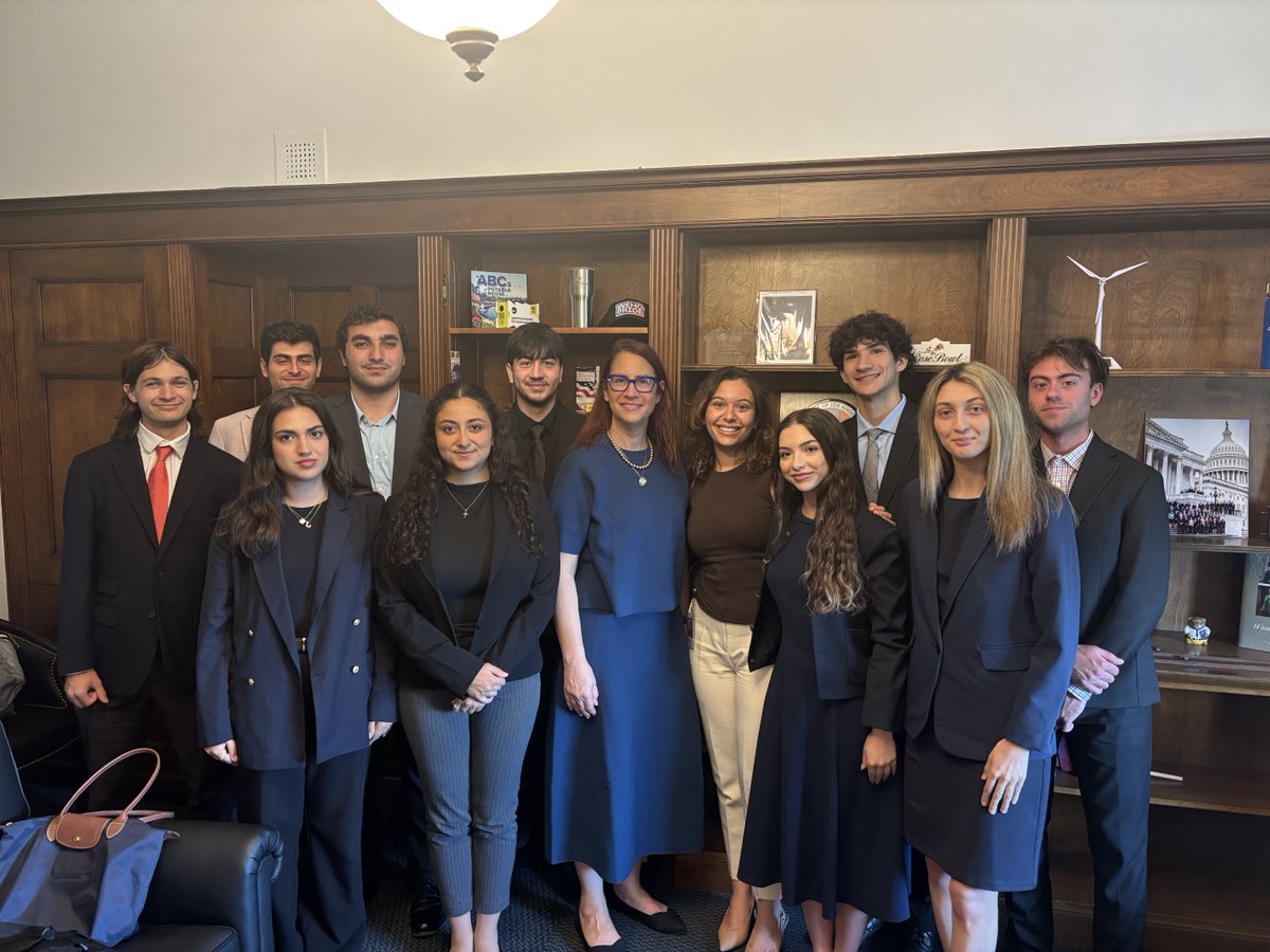 RepFriedmanCA's tweet image. What a pleasure it was to meet with interns from the Armenian Assembly of America!
They asked great questions about how I came to Congress, and what I’m doing to advocate on behalf of the Armenian American community. Proud to engage with these future community leaders.