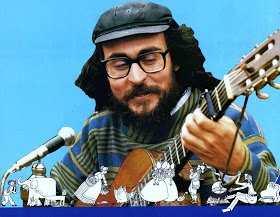 Ens va emocionar, ens va ensenyar a cantar, a estimar la llengua, el país -el país sencer-, ens va fer ballar i va omplir de felicitat avis, pares i fills.
Únic i inimitable Xesco Boix. Un pioner.
Ens va deixar orfes de tantes coses el 21 de juliol de 1984.