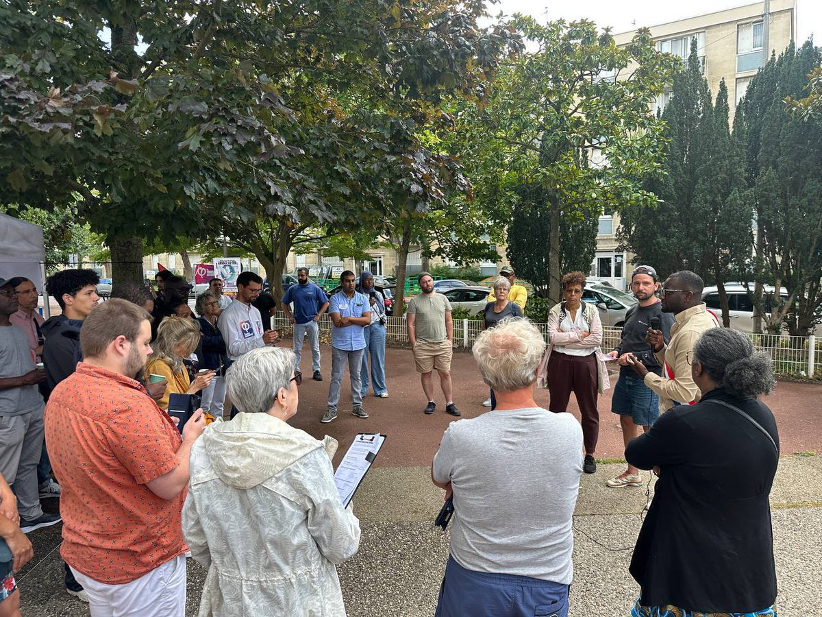 Carlos Martens Bilongo (@bilongocarlos) on Twitter photo Partout dans le pays, les Français·es dénoncent l’opacité et l’iniquité des annonces de Bayrou.
Ici à Creil pour les #CaravanesPopulaires <a href="/FranceInsoumise/">La France insoumise</a> la colère gronde, les habitant·e·s refusent de se résigner.
Ils en ont assez d’une politique taillée pour les ultra-riches Partout dans le pays, les Français·es dénoncent l’opacité et l’iniquité des annonces de Bayrou.
Ici à Creil pour les #CaravanesPopulaires <a href="/FranceInsoumise/">La France insoumise</a> la colère gronde, les habitant·e·s refusent de se résigner.
Ils en ont assez d’une politique taillée pour les ultra-riches