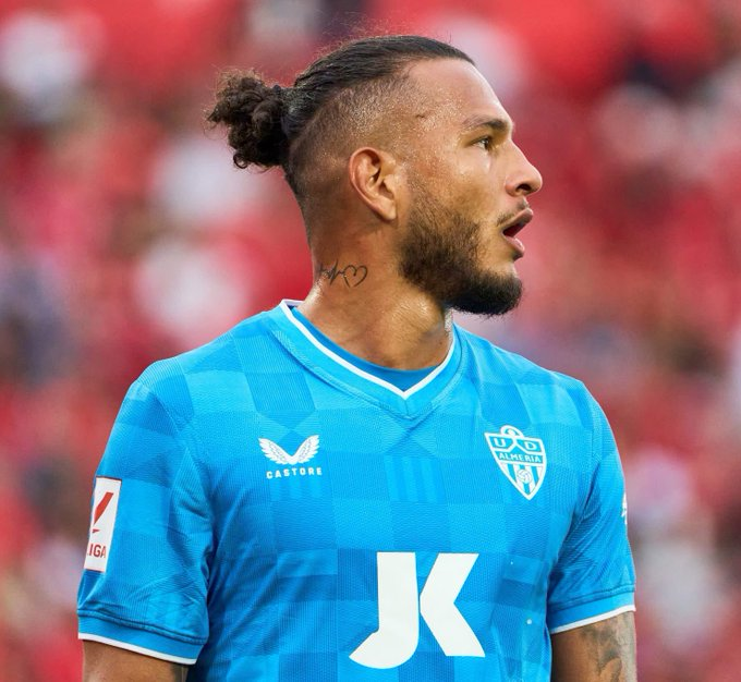 🟠 ALMOST DONE: Luis Suárez close to joining Sporting CP from Almería

Talks between Sporting and UD Almería have accelerated in recent hours for Colombian striker Luis Suárez. Agreement is close with final details expected to be resolved this week.

Deal is almost there. ⏳🏁