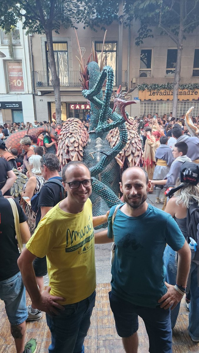 MiquelSolaSuris's tweet photo. 🔥🚨Dia 20 de juliol és dia d' #encesa 🔥 Enguany hem vist néixer el @BasiliscMataro Petit dels @DiablesMataro . El seu padrí ha estat Basilisc que de Reus que ha visitat la ciutat amb el seu pare. També ha assistit a la vetllada el seguici festiu infantil de #tarragona SOM-HI ‼️ https://t.co/JdvTT7s7C4