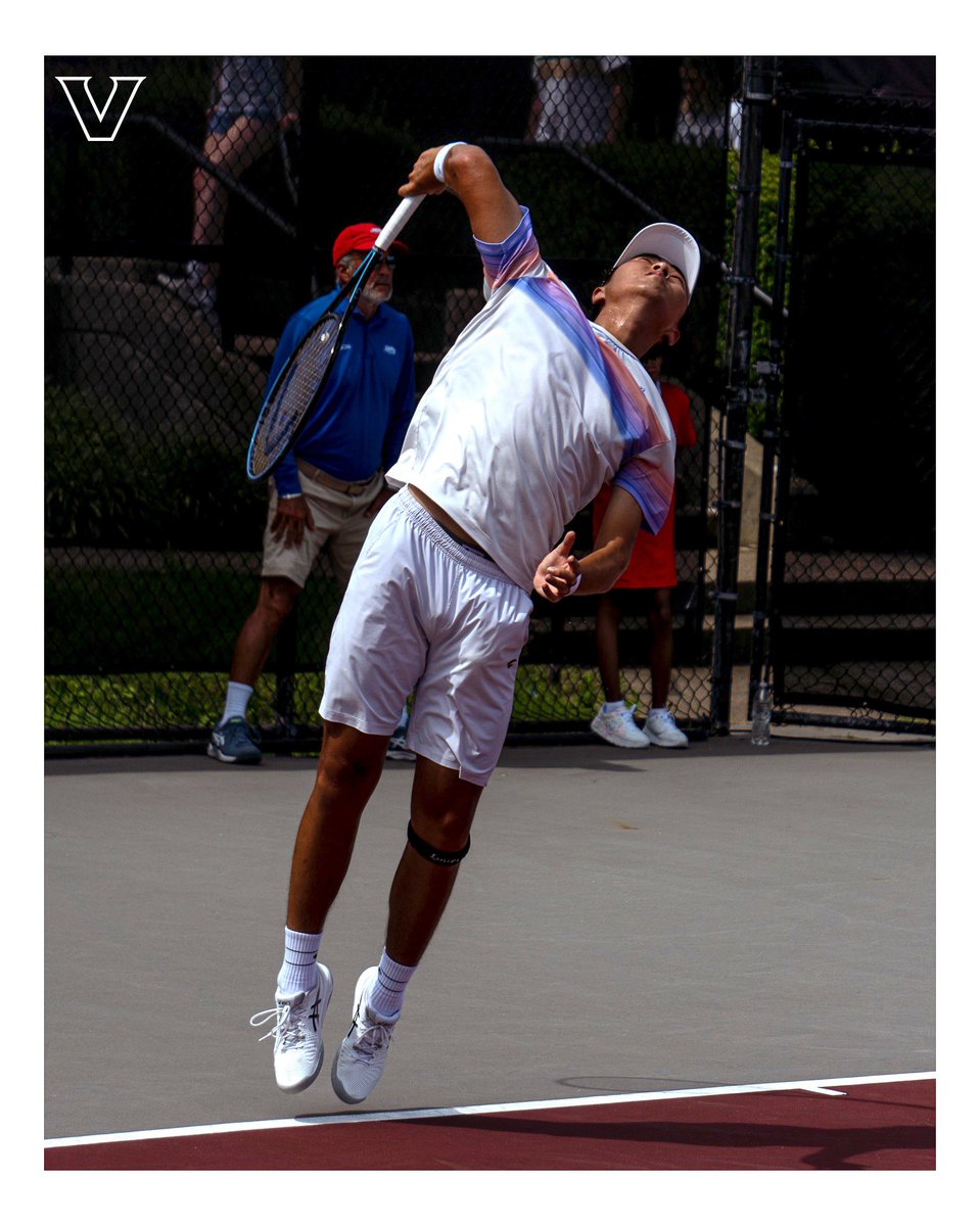 VandyMTennis's tweet image. First pro tourney win 👀
Roh Hoyoung is your @ITFTennis M25 Louisville singles champion ‼️
#FightDores ⚓️⬇️