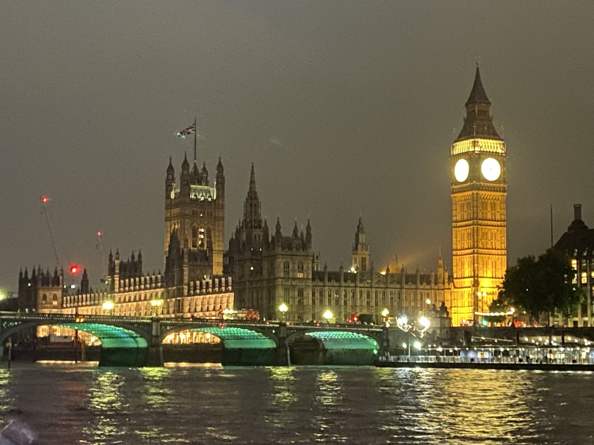 julien_web's tweet photo. I love #London 🇬🇧🇬🇧🇬🇧 https://t.co/Y7ljqYGUyP