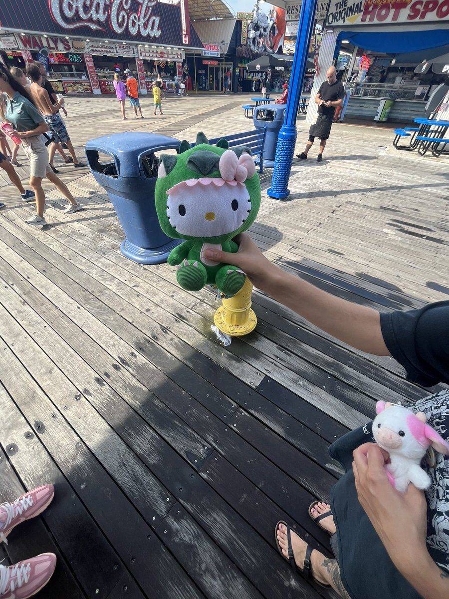 knuckledrragger's tweet image. i am going to be so depressed when this summer ends :)