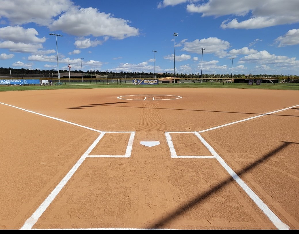 Six more days until our first summer prospect camp! We are so excited to showcase our beautiful academic and athletic facilities with potential future Eagles! 🦅🥎 #erauazsoftball 

Spots are limited, grab yours today! 
playnsports.com/organization/h…