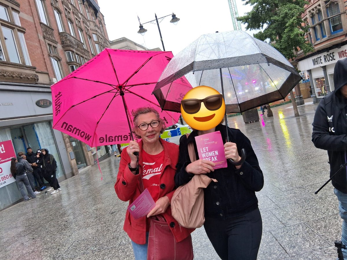 MatkaTerf's tweet image. Nottingham speakers corner.
Women are taking it back.
Our small group of women stood and spoke our minds today. Yes, we were just 5 women strong but women matter and come rain or shine we will hold the Line.
Thank you to everyone who helped organise to today
#LWSLocals