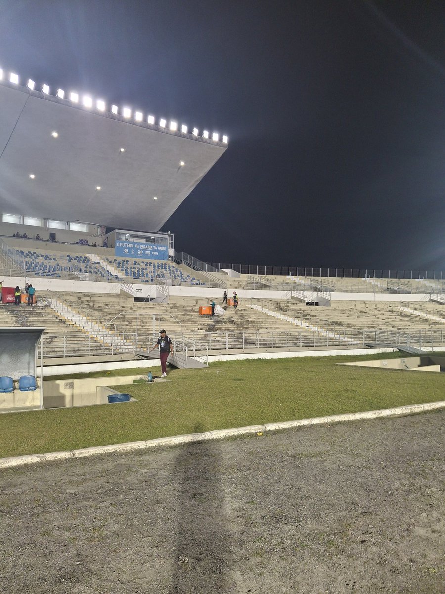 WericJunior_'s tweet image. Confirmado aquilo que já era esperado há tempos. O Treze não terá calendário nacional em 2026.

Pela primeira vez desde 2007, Treze e Campinense terão apenas o Paraibano para disputar. Reflexo de péssimas gestões em ambos.

E com o estadual encurtado, se vê um cenário ainda pior.