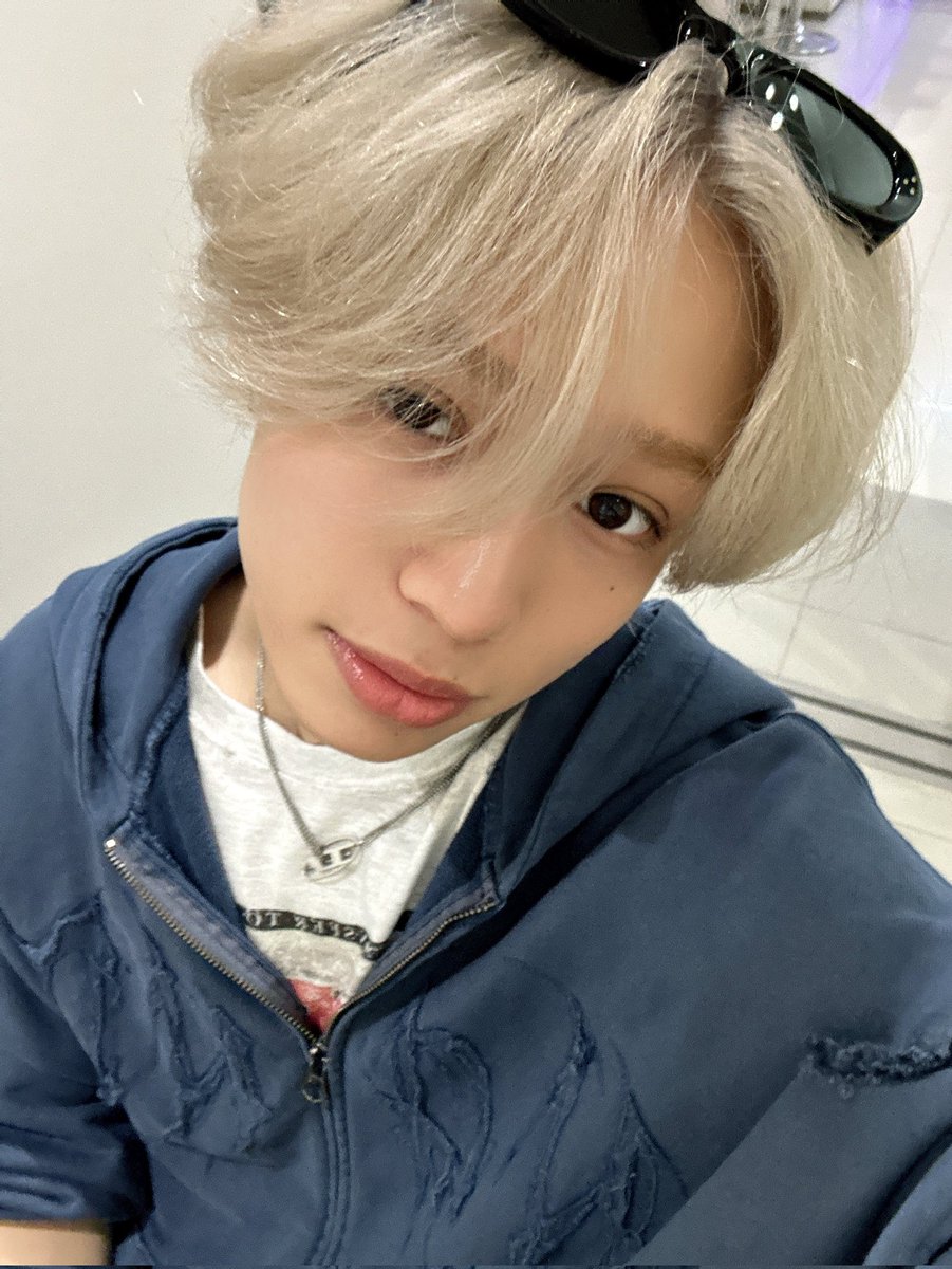 7to8france's tweet photo. + CHAT ≫ Tout le monde, mangez plus de légumes !
C'est seulement ainsi que vous pourrez venir nous voir en pleine forme. 🥬🥦🥒🫑🌽🥕🥑
#D_OM #帝翁 #디옴
#SEVENTOEIGHT #7to8 https://t.co/6FFeDOPBjP