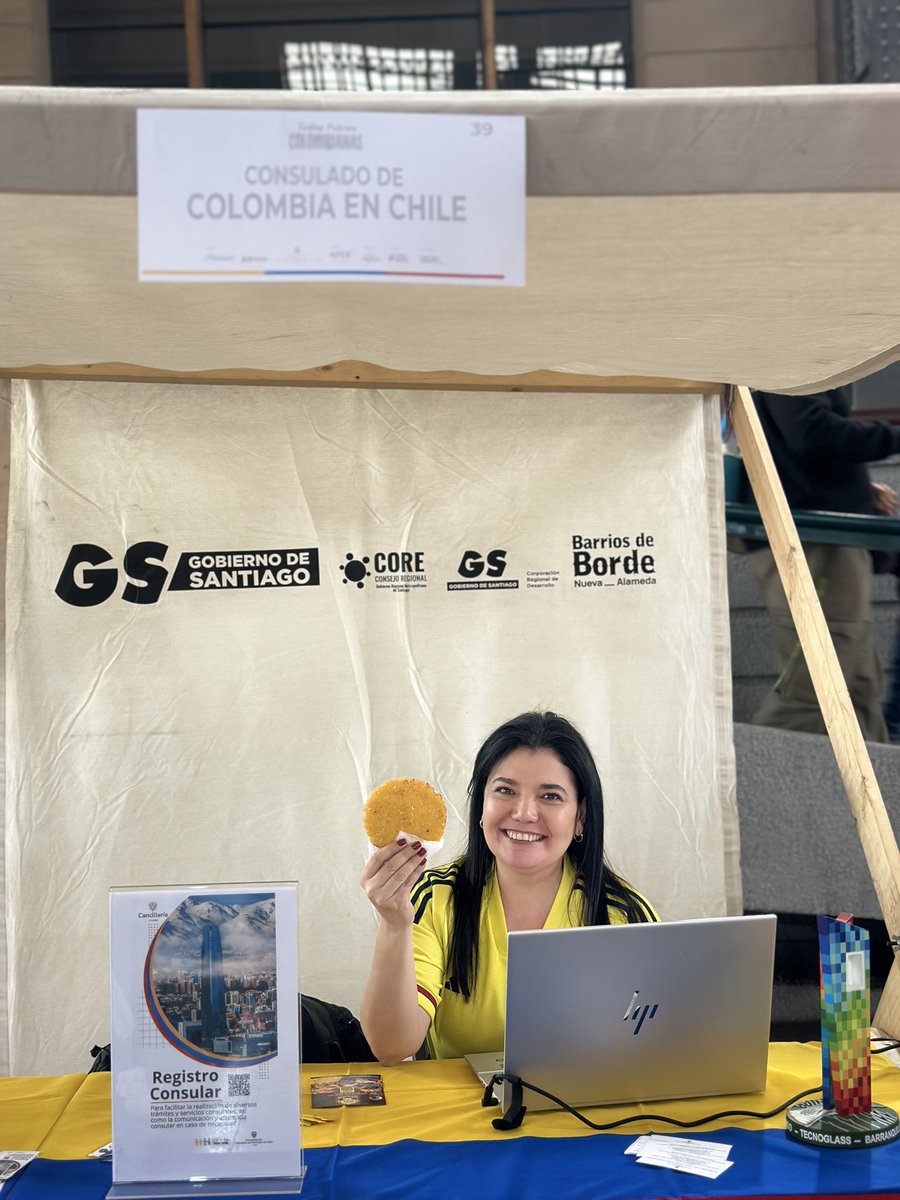 Consulado General de Colombia en Santiago tweet media