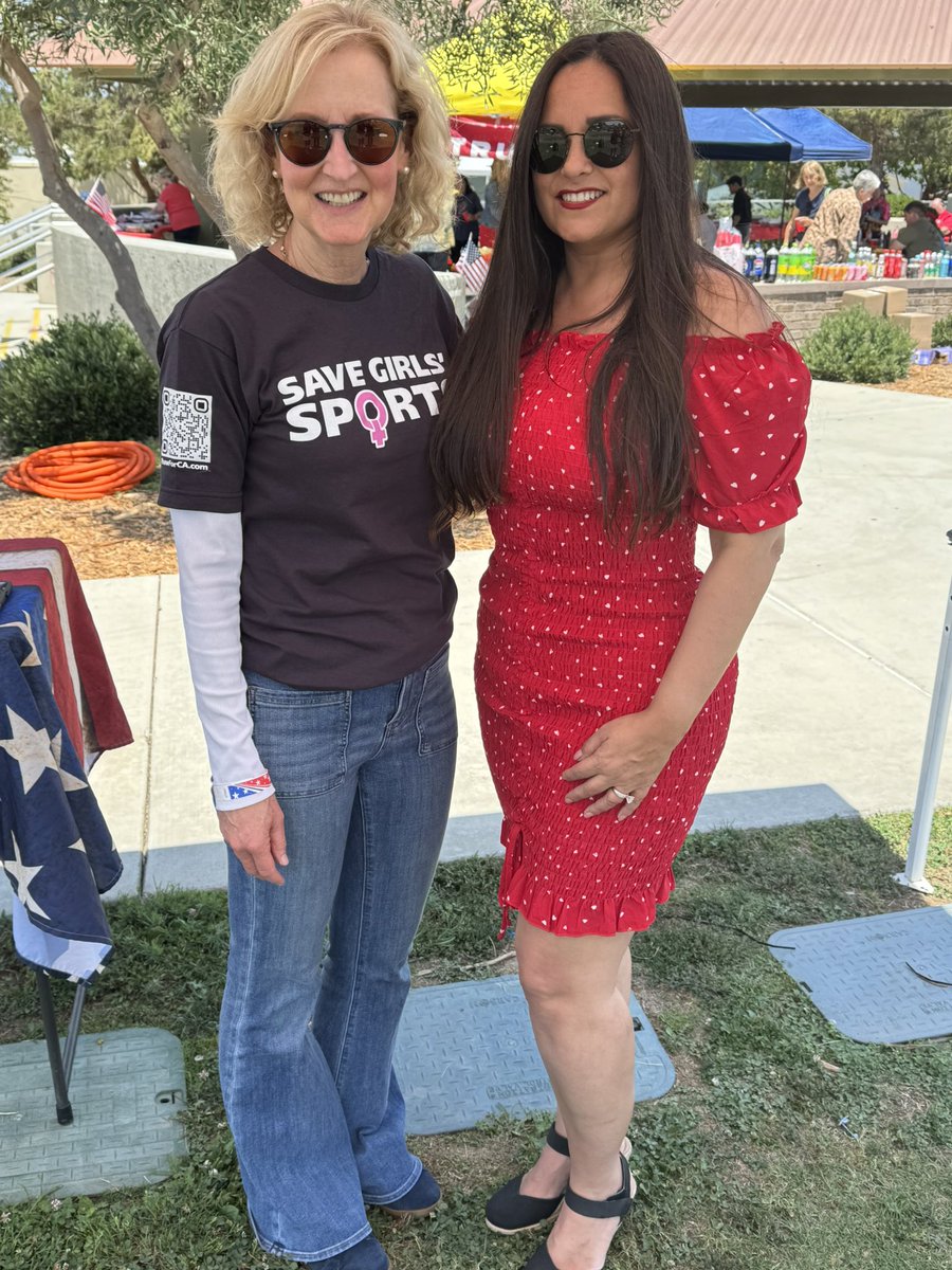realSonjaShaw's tweet image. BOYS don’t belong in girls’ sports or locker rooms.
Parents have HAD ENOUGH of Sacramento’s radical agenda.
I’m a CA mom running for State Superintendent to protect our daughters and take back our schools.
Grab your #SaveGirlsSports shirt and join the movement:…