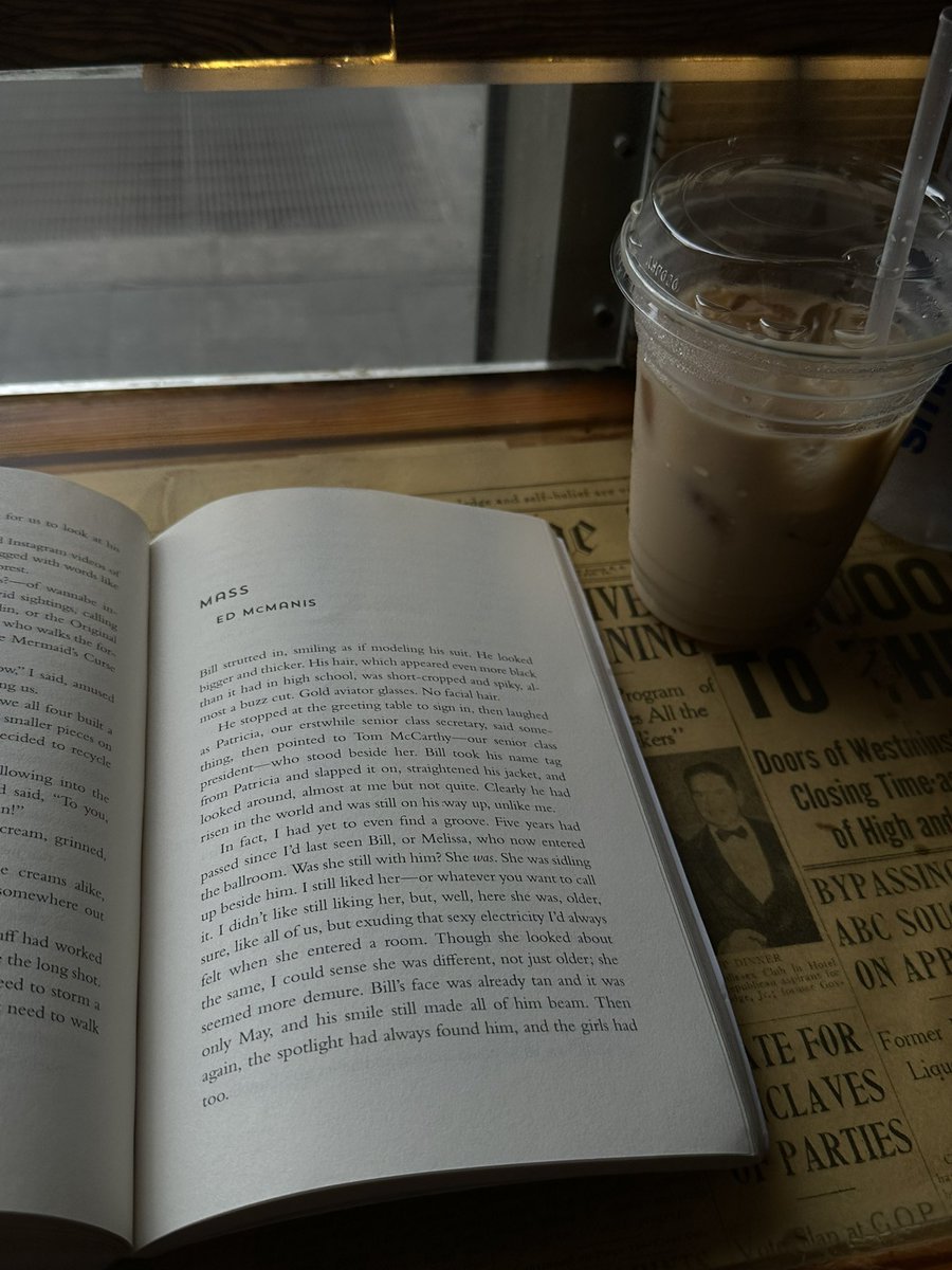JustCoolStories's tweet image. Cool Sunday diner☕️ read with Bob Dylan soul.🎤 “Highlands” on repeat🎧🔂, “Mass” in-hand.📖
Don’t miss it; grabs yours now!🛒
Click the Linktree🔗 in bio to order COOLEST 2025📘 or visit: amzn.to/4958AFN
#EdMcManis #CoolestAmericanStories #BobDylan #ShortStory…