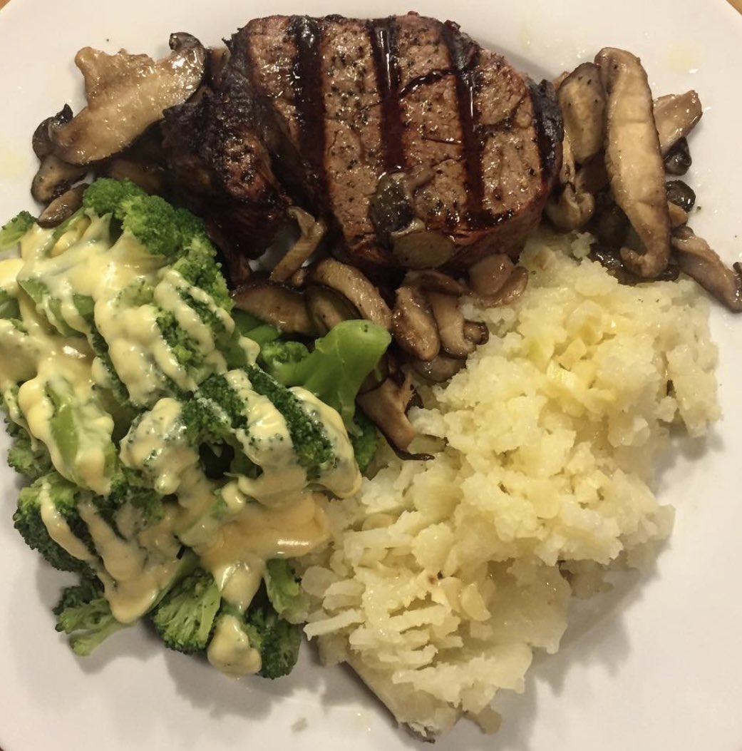 BNose42's tweet image. Barbeque fillet with mushrooms, cheesy broccoli, and rice mash anyone? @SoulReaper2222 @TomFulop @Amitpai6982Pai @sassybella53 @scardenas63 @kathrynhadley3 @GalushaDarlene @joshuaburton35 @stephsings1 @GloriaCiaccio @LisaCam11084556 @aWeeG3 @artkitchen76 @Yoycation