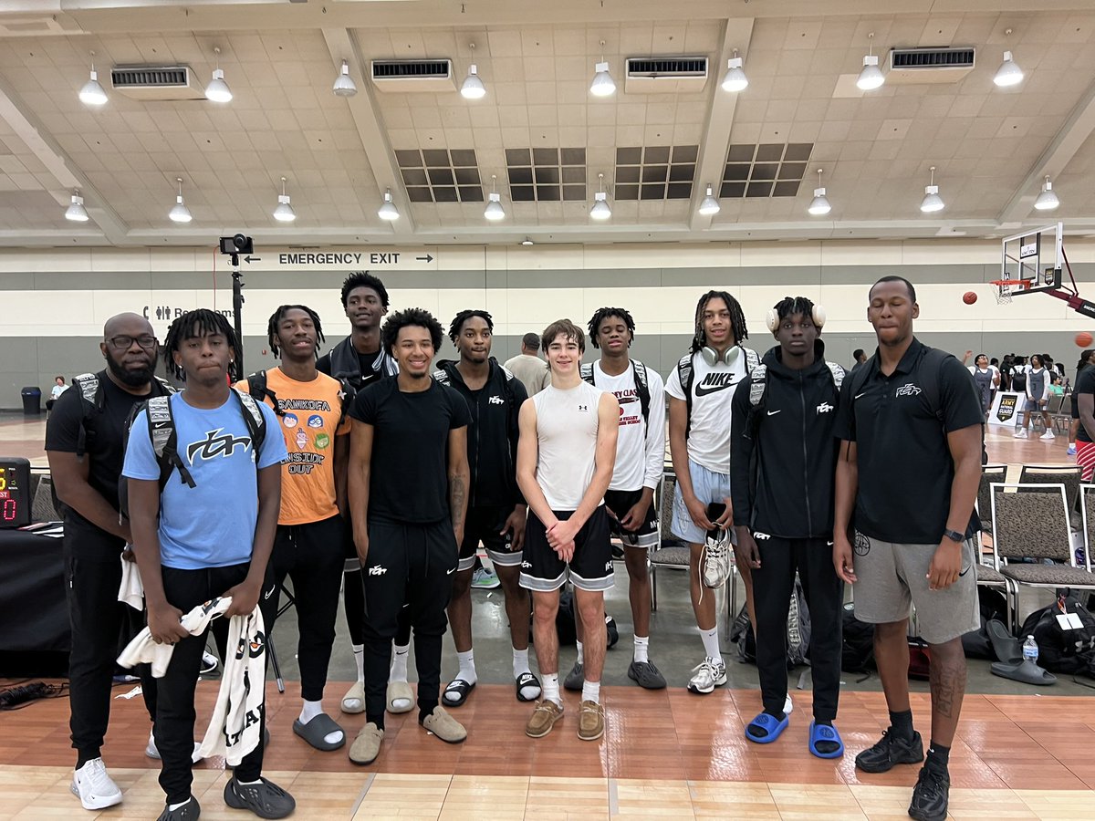 College Coaches:
Thank you so much for coming out to see and/or recruit our guys! As your recruitment intensifies, please feel free to reach out if we can be helpful re: any Team Final Black players.
Director: Luther Owens 609-670-2244
Coach: Jarek Johnson 609-421-5955