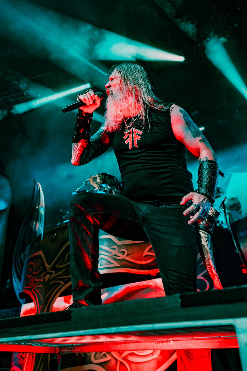 AmonAmarthBand's tweet image. Our epic raid with Pantera continues at PNC Pavilion at the Riverbend Music Center on July 22. 🌊
📷 Dieter Unrath