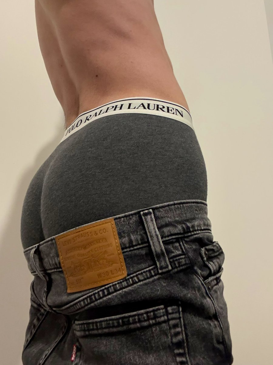 HotghostX's tweet photo. Devant ou derrière ?🫣 https://t.co/ckDOZBEvKh