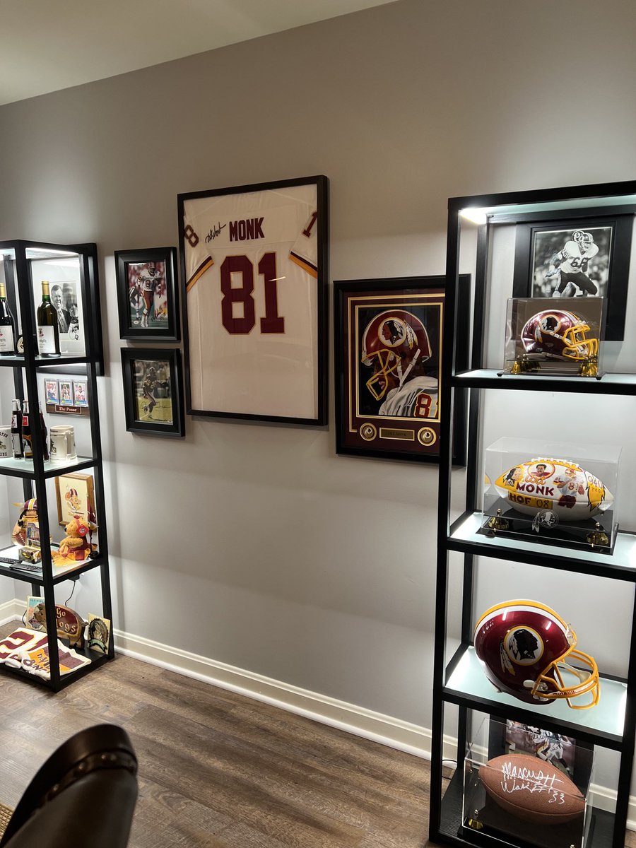 Shellsyeah81's tweet image. FINALLY hung it all up! Not pictured is a Terry print on a lone wall because I hope to add more Terry stuff. Need to hang our small tv in the area & have room on that wall for future stuff!
Perfectly imperfect & all mine! 🥰 #RaiseHail #HTTR