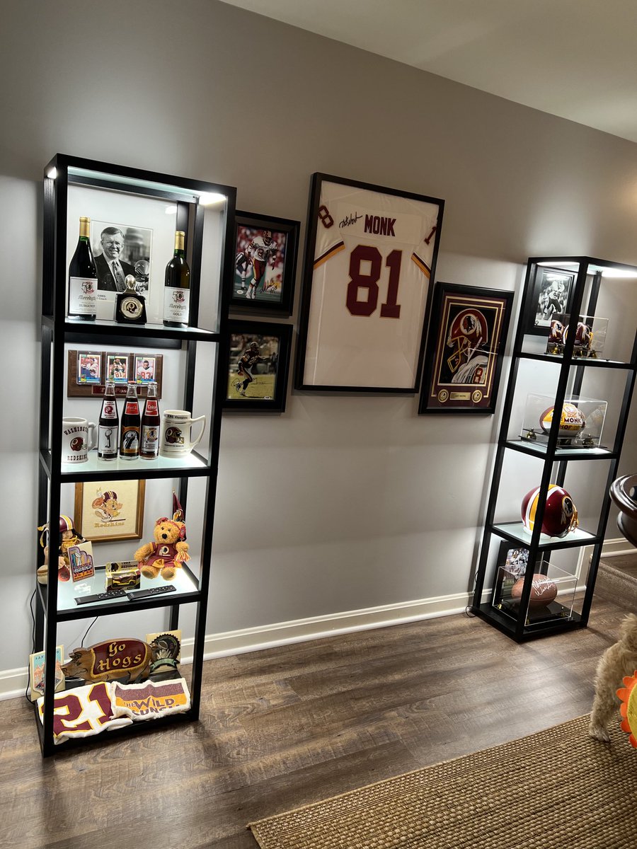 Shellsyeah81's tweet image. FINALLY hung it all up! Not pictured is a Terry print on a lone wall because I hope to add more Terry stuff. Need to hang our small tv in the area & have room on that wall for future stuff!
Perfectly imperfect & all mine! 🥰 #RaiseHail #HTTR