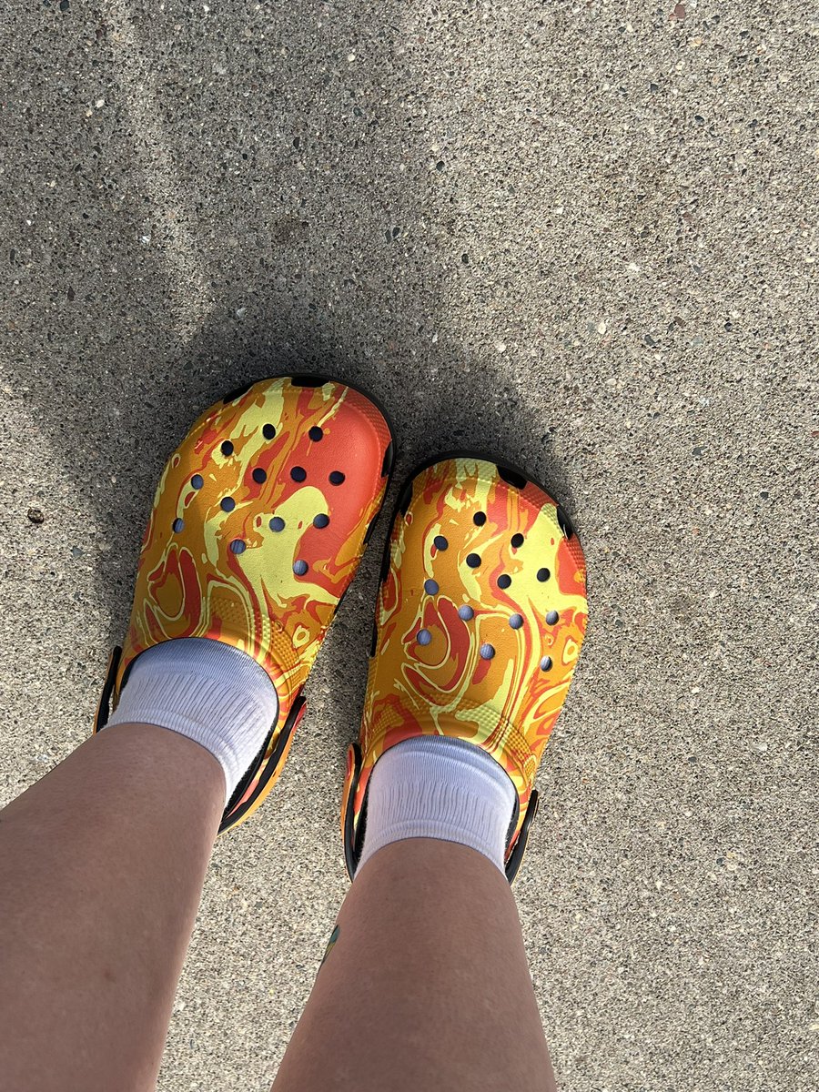 sunellix's tweet photo. Lost my croc jibbitz in the @BeachBunnyMusic mosh pit https://t.co/BPG6vgQomD