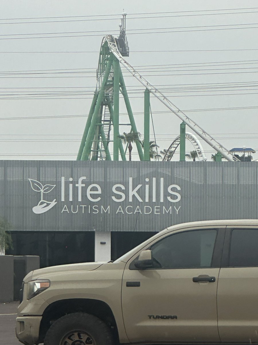 OctaviousRexx's tweet image. 17th at ascension, lost my R1 then ran the gauntlet till I ran into Hue #Teamkill but AZ was cool and it was a super cool event AND we got to visit the place where all the Steve mains meet up to practice!🙏