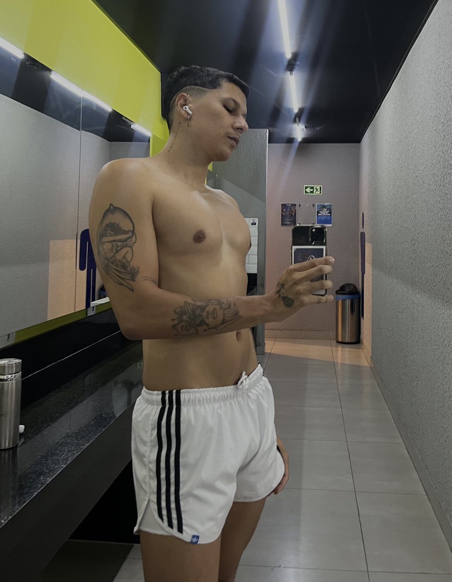 edxkennedy's tweet image. construindo um corpo que apenas muitos poderão tocar