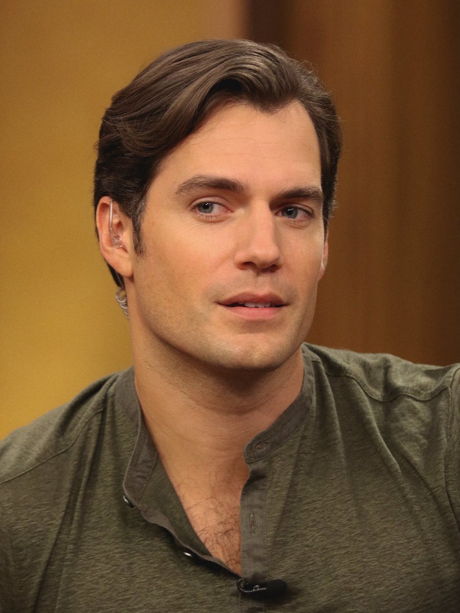 CavillMattea's tweet image. #HenryCavill 💚