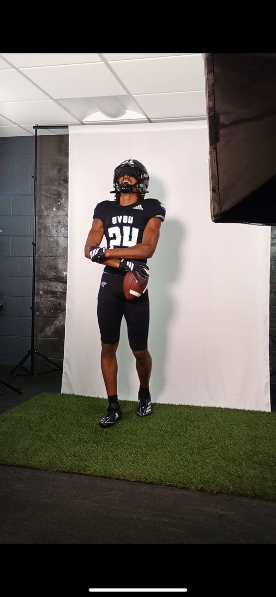After a great couple of weeks with <a href="/gvsufootball/">GVSU Football</a> and a great visit and conversation with <a href="/CoachOlsonGVSU/">Coach Ryan Olson</a>, I am blessed to receive an offer to play at GVSU!
#AGTG #Special
<a href="/NWHS_Football/">NorthWood Football</a> <a href="/CoachWooster/">Scott Wooster</a> <a href="/CoachCooperGVSU/">Scott Cooper</a>