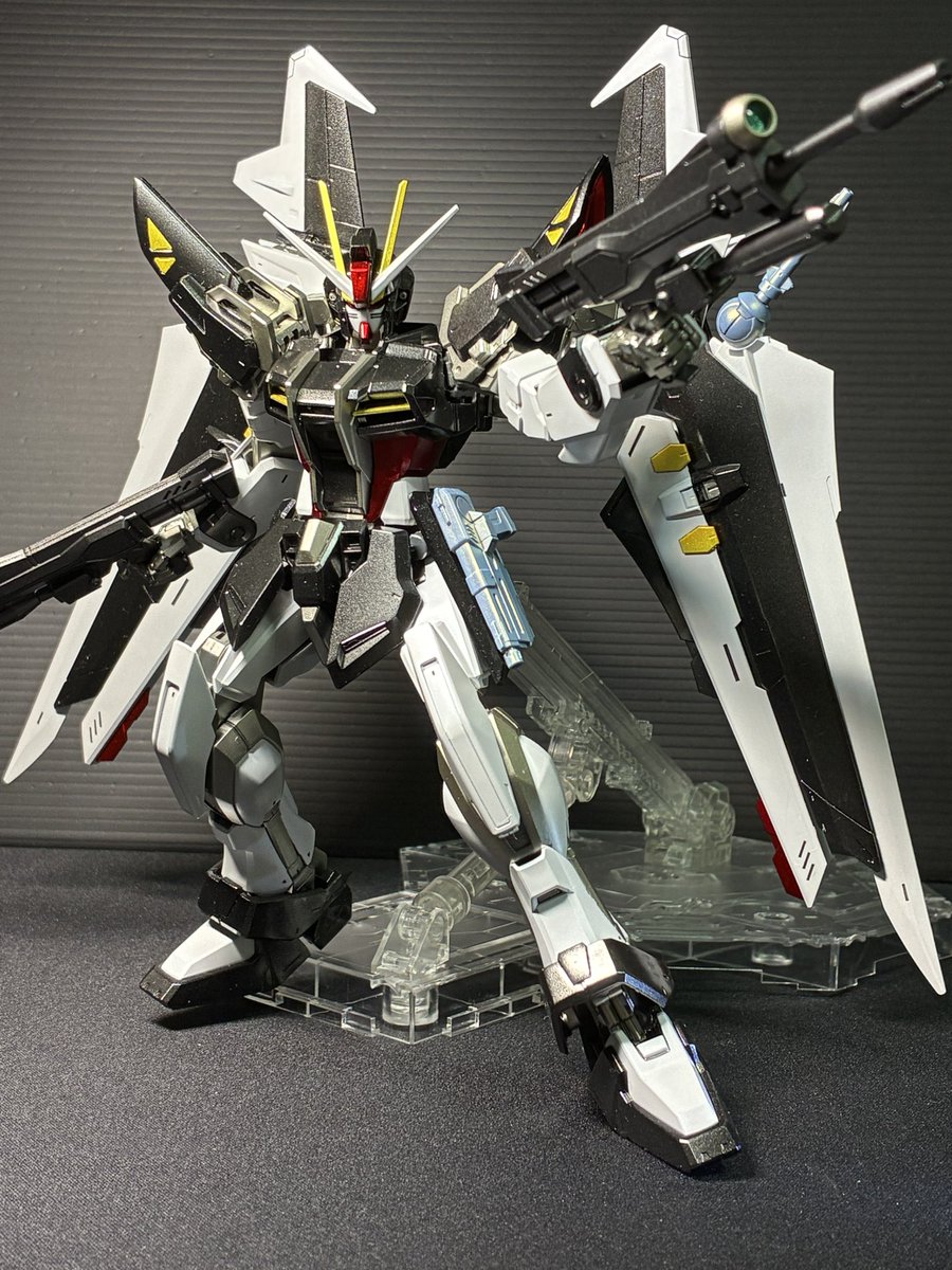 kyo54514030's tweet photo. MGストライクノワール作りました！

メタリック塗装です！✨

#ガンプラ
#ガンプラ好きと繋がりたい
#ストライクノワール https://t.co/lrKkLnebOW