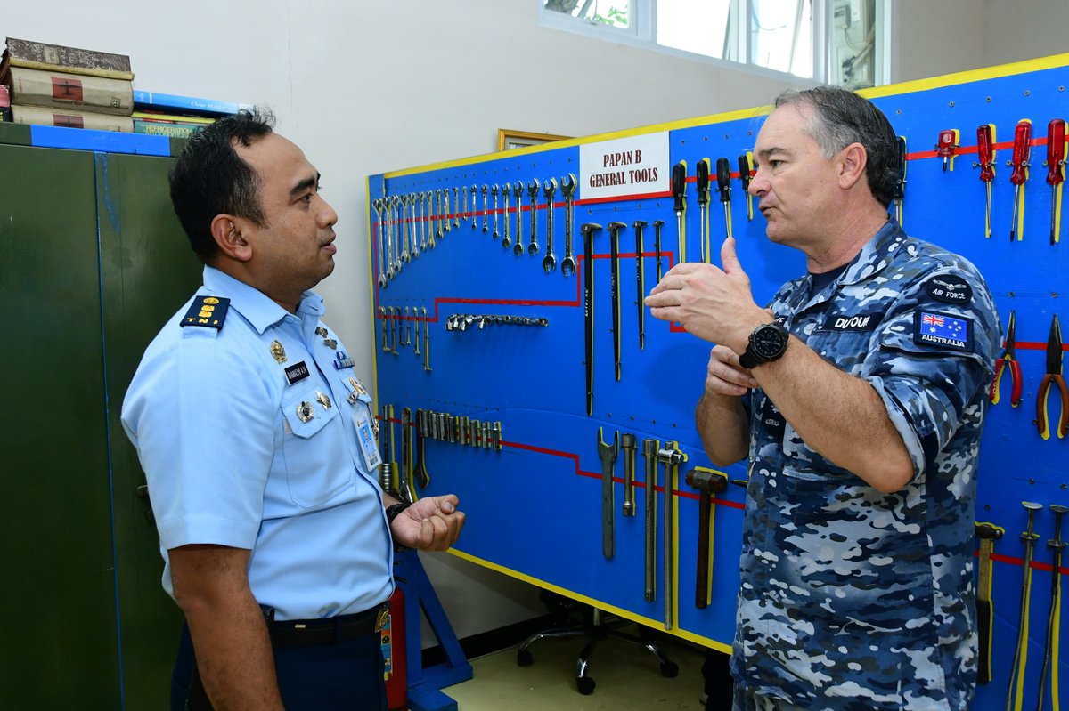 AusAirForce's tweet image. Our #AusAirForce Indonesian Safety and Airworthiness Program (ISAP) team recently presented at the @_TNIAU Safety Workshops conducted at Halim Air Force Base, Jakarta.
#AusAirForce #YourADF #StrongerTogether