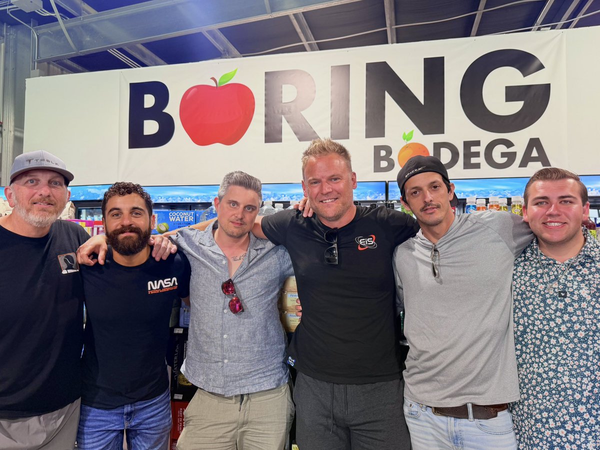 Muskstaycalm's tweet image. Just hanging with a bunch of legends making the Bodega anything but boring. 🍎
@JoshWest247 @TheCaptainEli @KeaganGigaTexas @JohnChr08117285 @LinkN01
