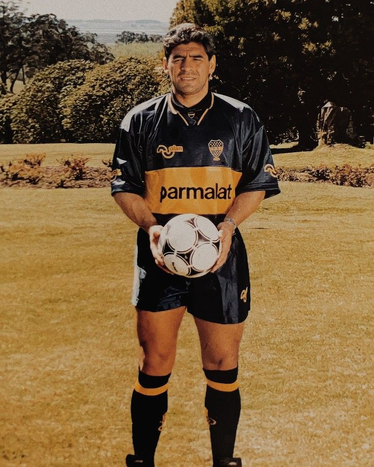 ViejoVencedor's tweet image. Diego y los colores de Boca, la perfección total.
#DiegoEterno