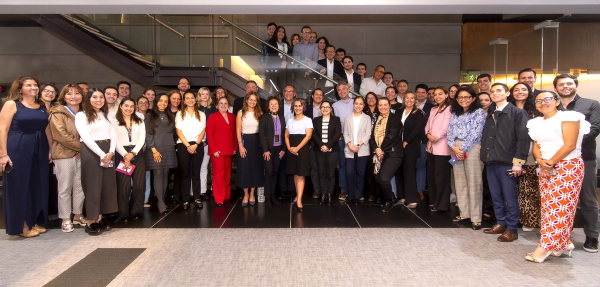 agarmora's tweet image. Fantástica misión on #Mexico. Orgulloso del equipo de @IFC_org en México por haber alcanzado un récord histórico en el país durante el año fiscal 2025. Siempre un placer intercambiar ideas y puntos de vista con el staff. ¡Lo mejor está por venir!