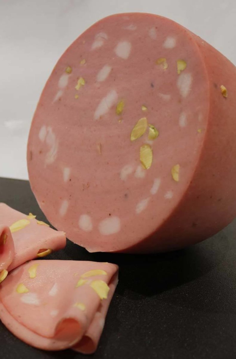 El que no conoce la mortadela con pistacho a cualquier alfajor le reza.